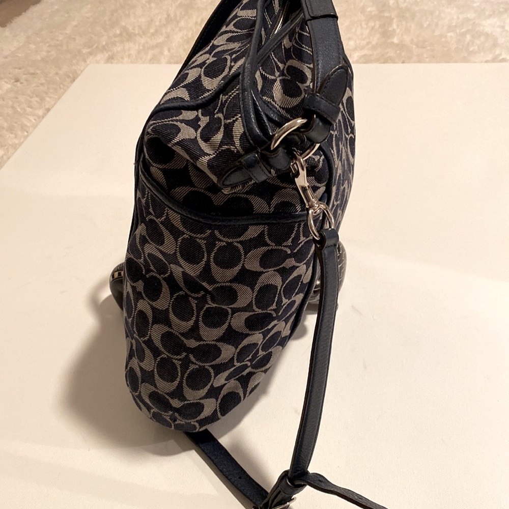 Coach Navy Denim Signature Hobo Handbag PRICE FIRM - Picture 8 of 10